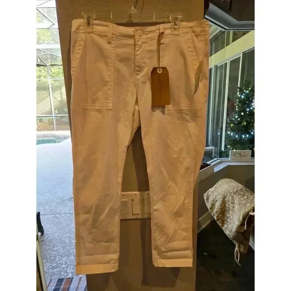 Adriano Goldschmied Women's White Capri Pants M Patch Pocket Casual - Picture 1 of 15